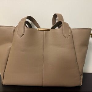 Elegant Tan Leather Tote Bag
